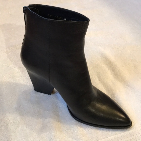 Stuart Weitzman Shoes - Stuart Weitzman Bedford Booties